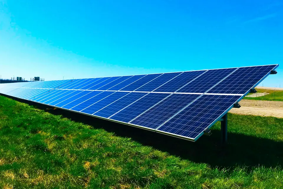 Proyecto: Ejemplo: Sistema solar para riego agrícola
